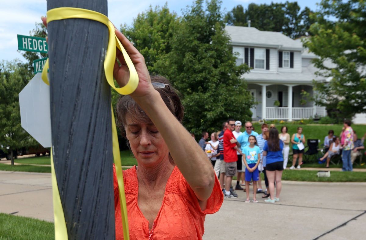 Vigil for missing Sunset Hills woman